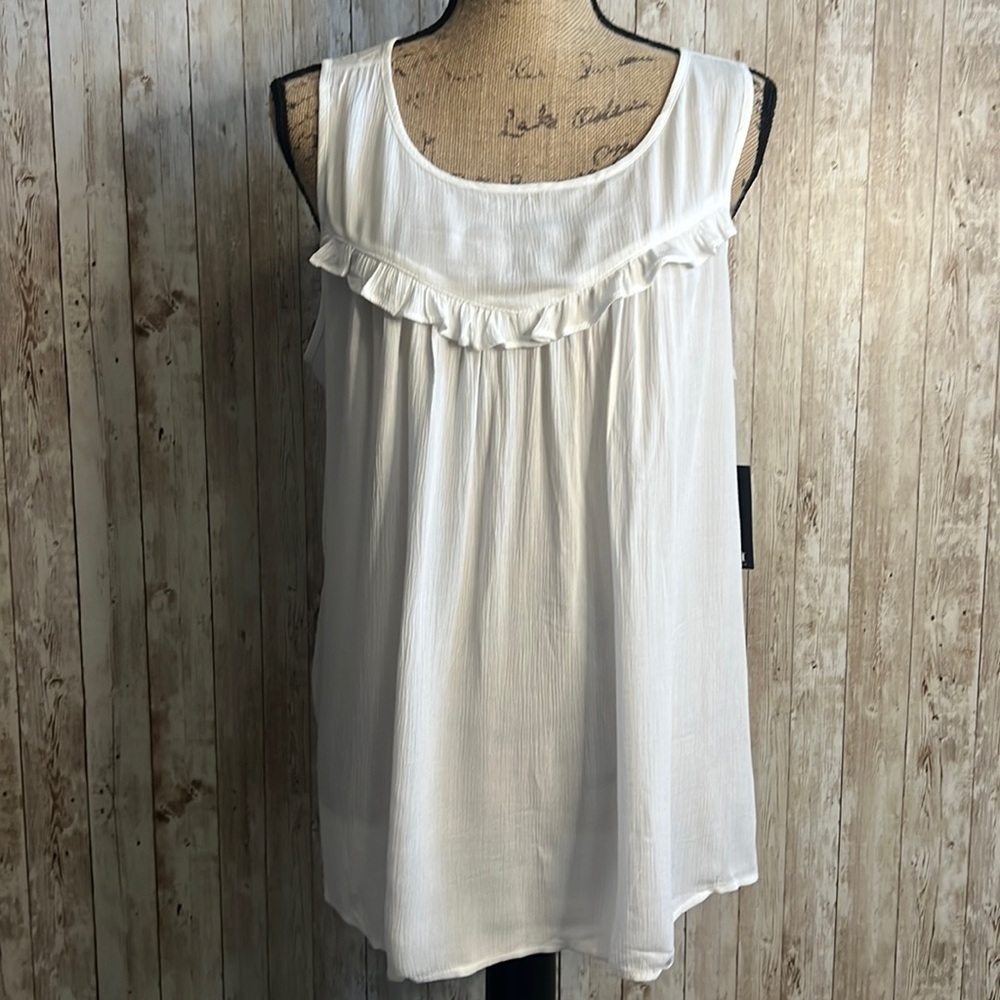 🐺a.n.a. Ruffle White Tank Top - Picture 2 of 7